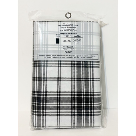 Plaid Vinyl Tablecloth, Black & White,
PVC Free, 84" x 60", NEW. Rectangle - Picture 2 of 2